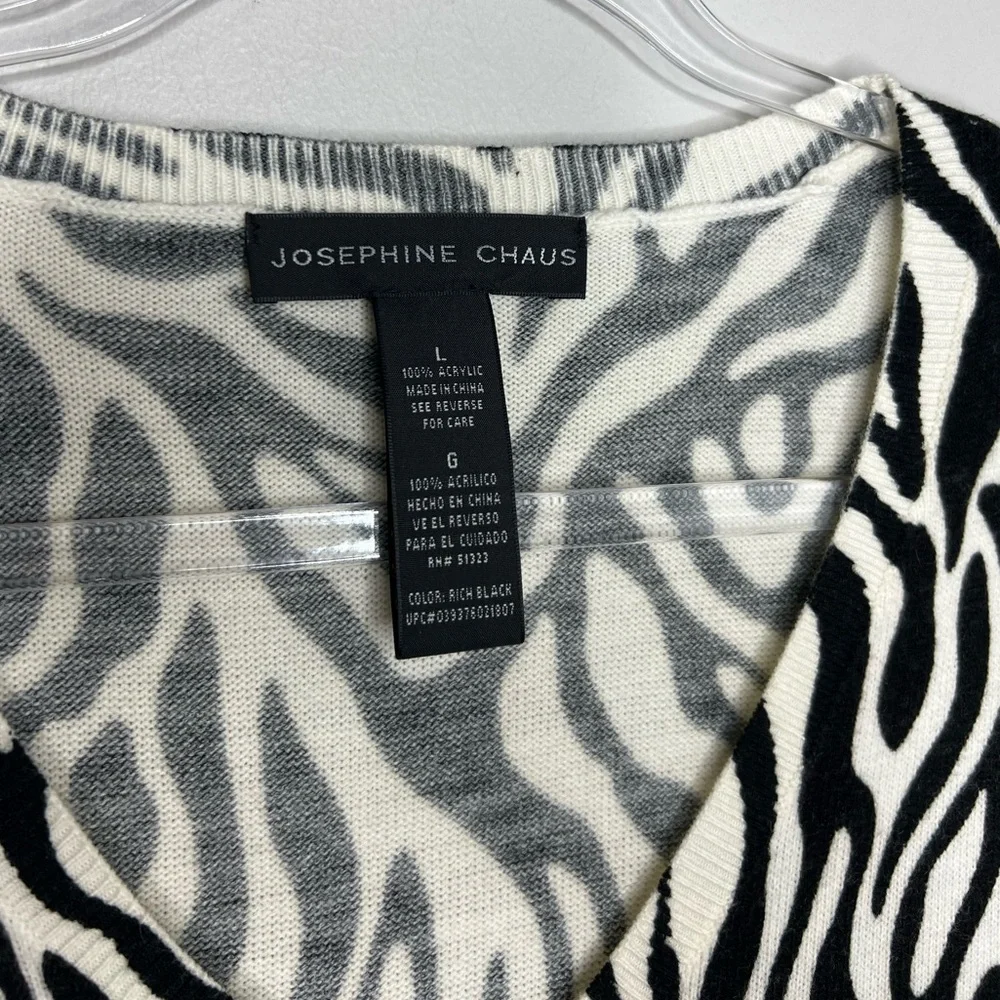Josephine Chaus black + white zebra striped v neck sweater. Large. - Picture 3 of 5